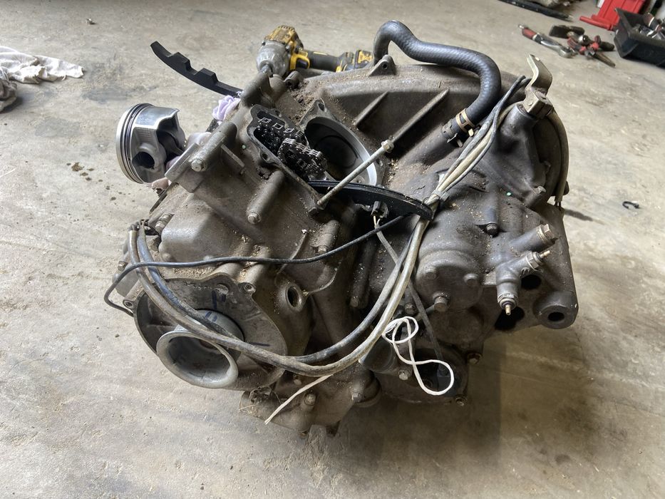 Głowica wałek rozrzadu Cylinder tłok kawasaki kvf 750 bruteforce 650