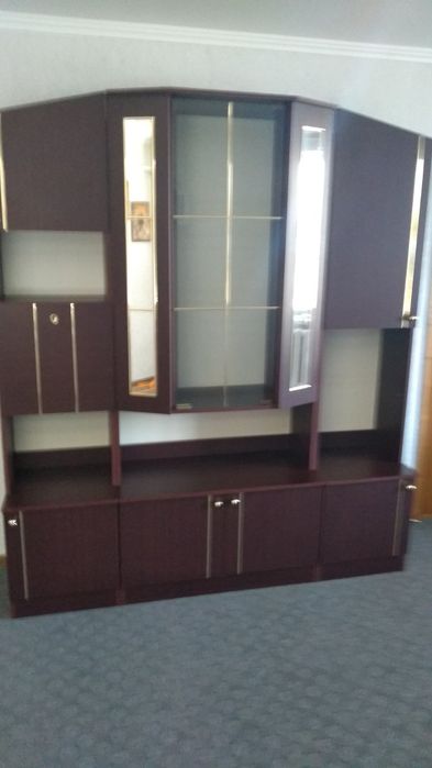 Продам стінку б/у гарний  стан