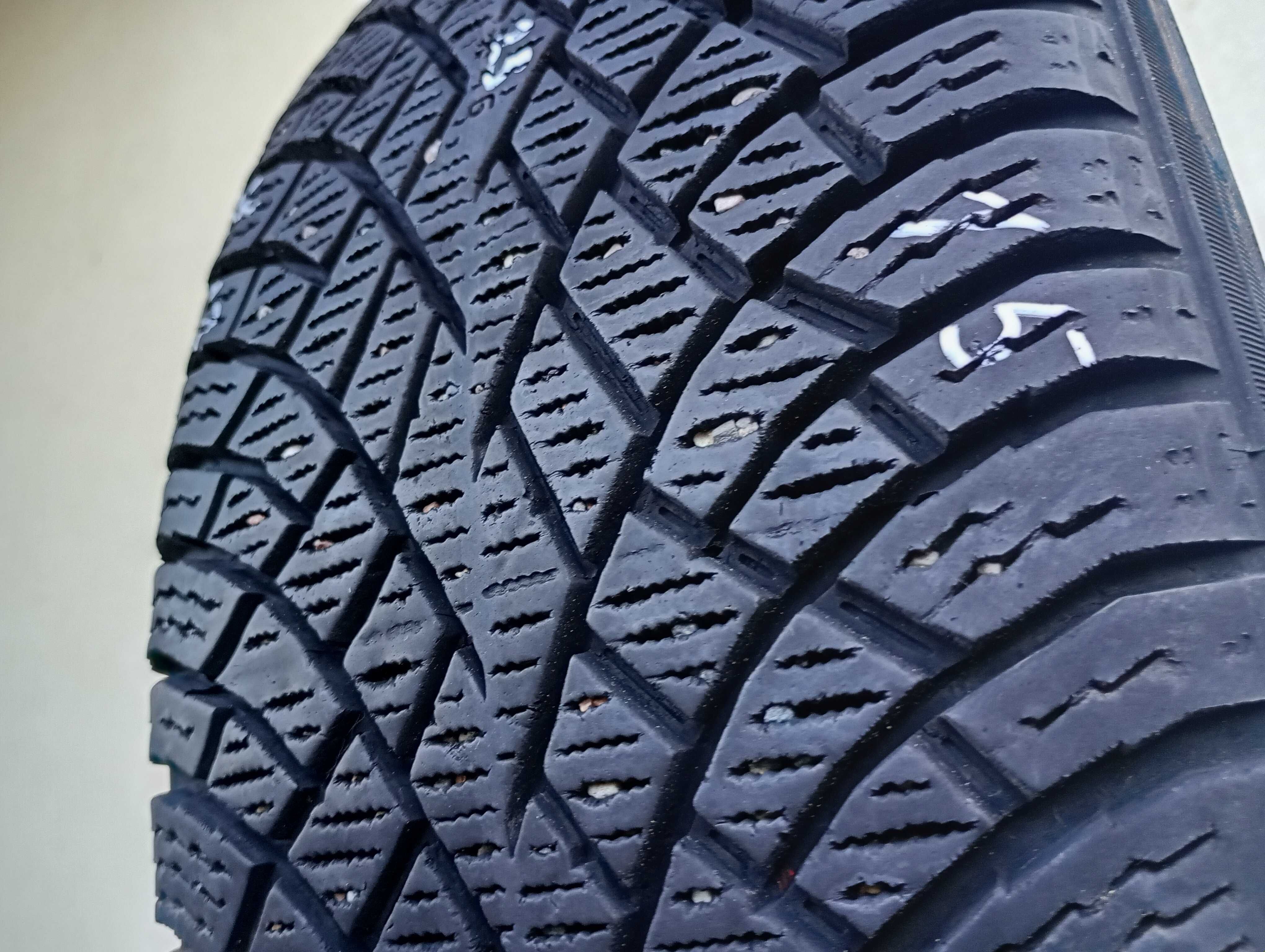 195/65 r15 2шт Nokian 23р. зима шини резина 195 65 15 (w02*2)