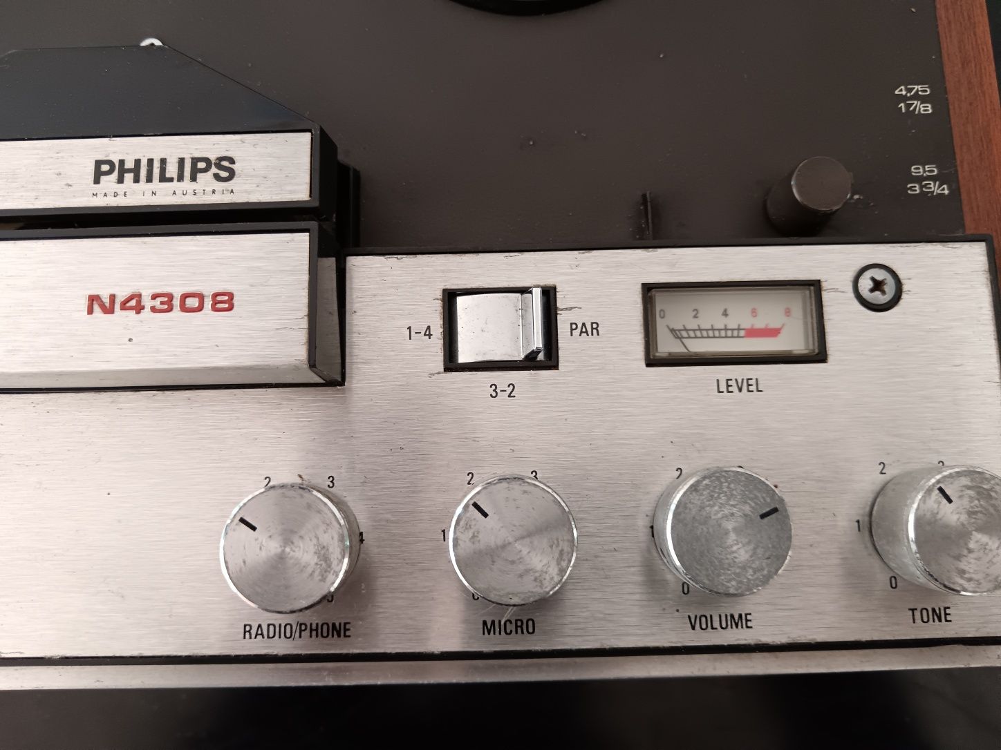 Philips N4308 4 track