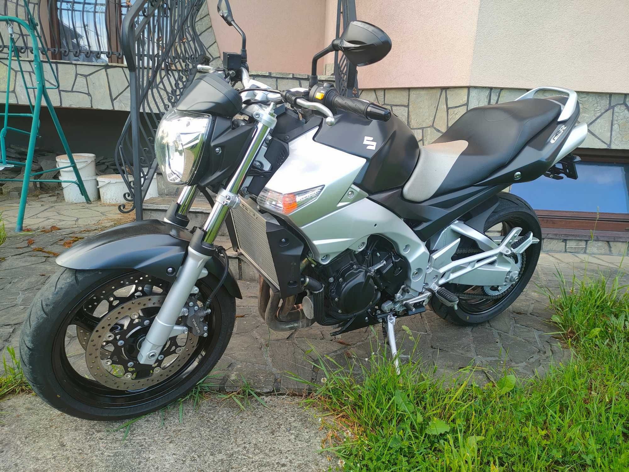 Suzuki GSR 600 98 kM