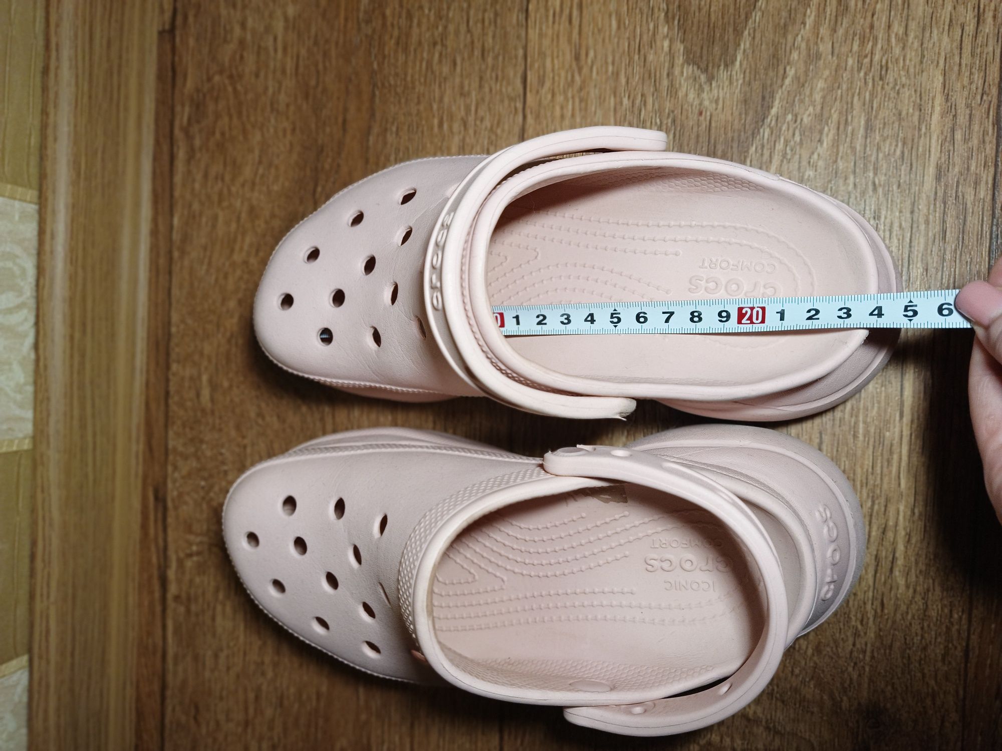 Crocs w7 на платформі