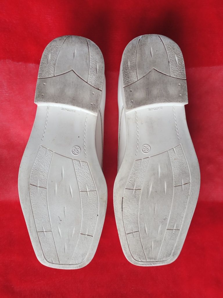 Białe buty komunijne ze skóry naturalnej,dla chłopca R-36