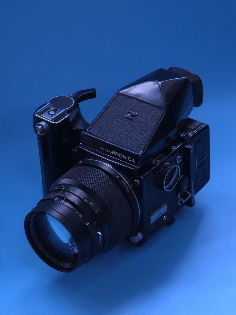 Bronica ETR + Speed Grip