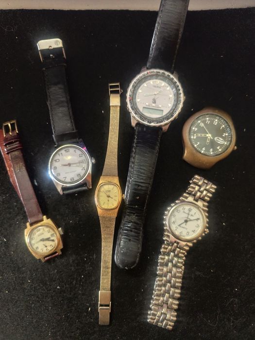 Relógios antigos usados