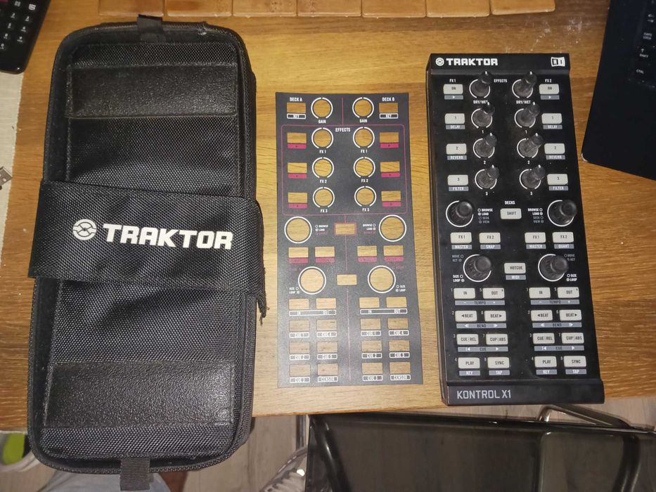 Controlador Traktor Kontrol X1 da Native Instruments