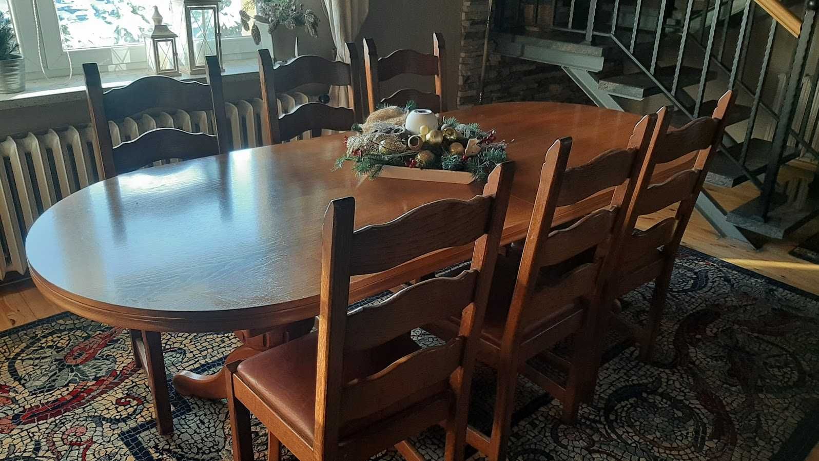 stół dębowy klasyczny i krzesła
