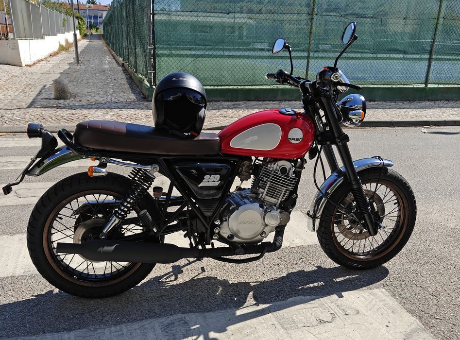 Mash Two Fifty 250cc (2016) – 5.800 km – Totalmente revista e tratada