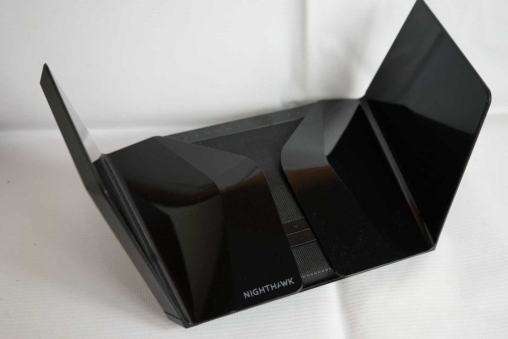 Роутер для будинку Netgear Nighthawk RAXE500 AX11000