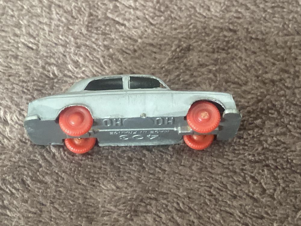 Stary model makieta H0 HO Peugeot 403 made in France