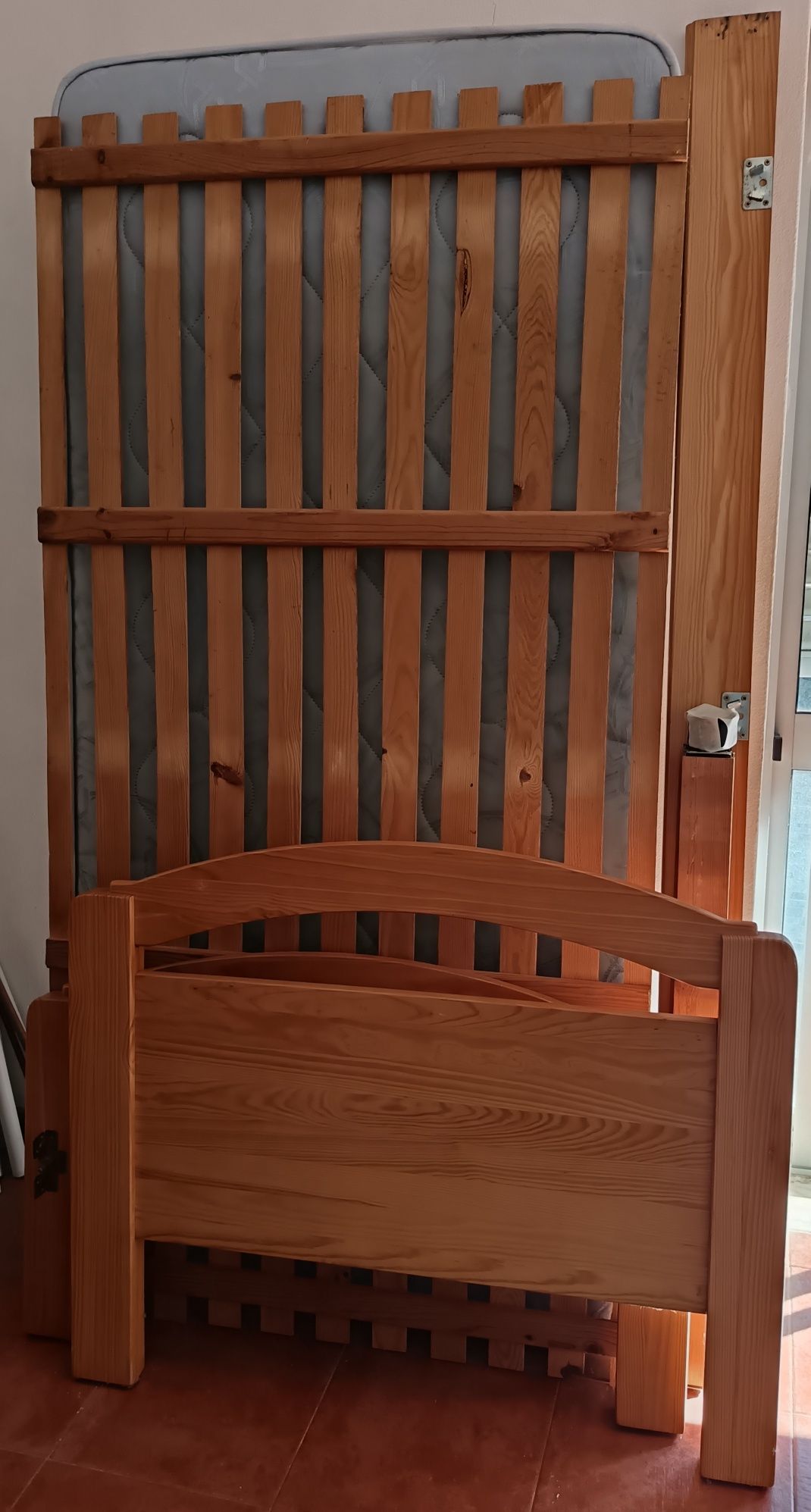 Cama de solteiro