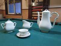 Serviço de café da Vista Alegre Mouzinho em branco