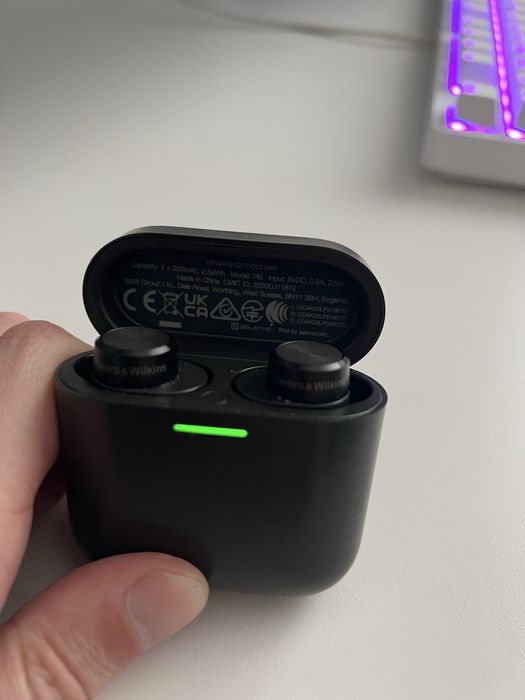 Навушники bowers wilkins pi5