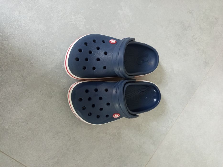 Crocs J2 granatowe 33 klapki