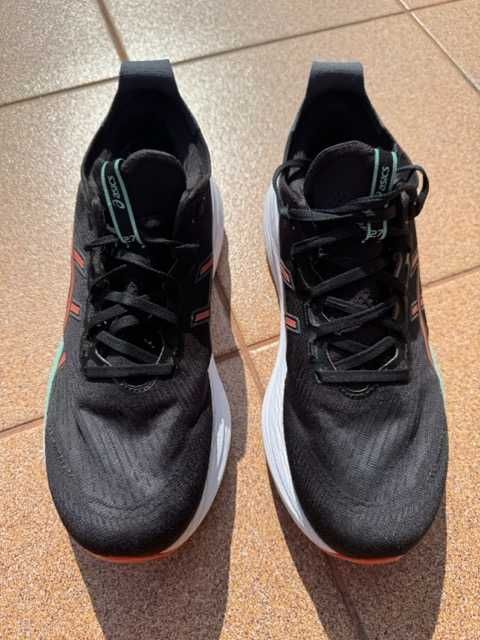 Buty do biegania Asics Gel Nimbus 27 rozmiar 44