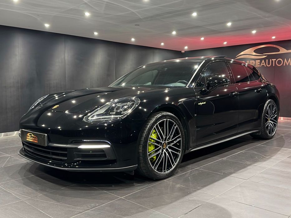 Porsche Panamera Sport Turismo 4 E-Hybrid