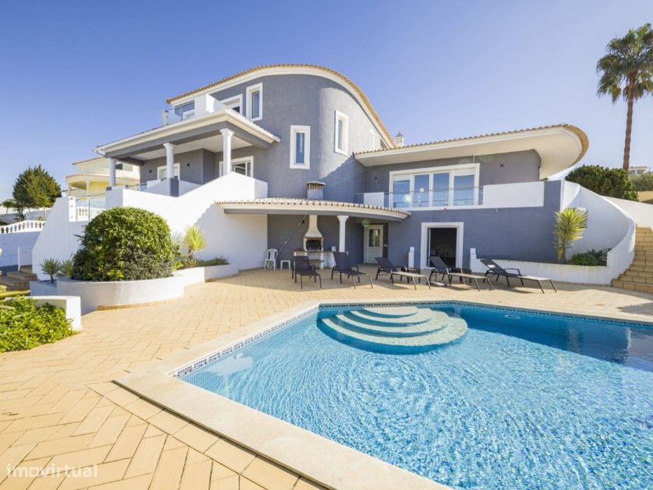 FERRAGUDO - Moradia T5 com vista sobre o Rio Arade