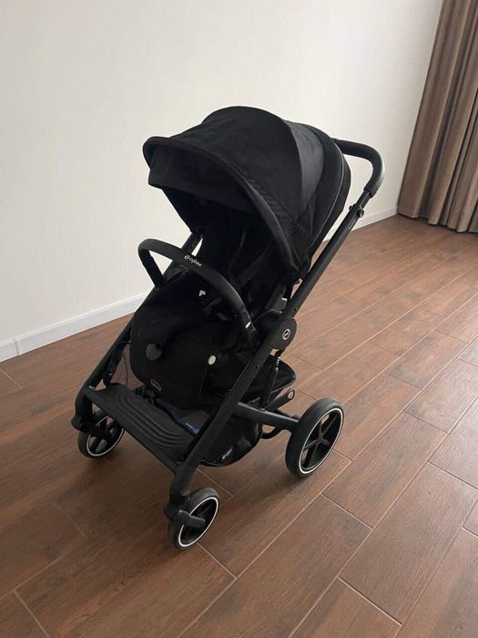 Cybex Balios S Lux у кольорі Moon Black