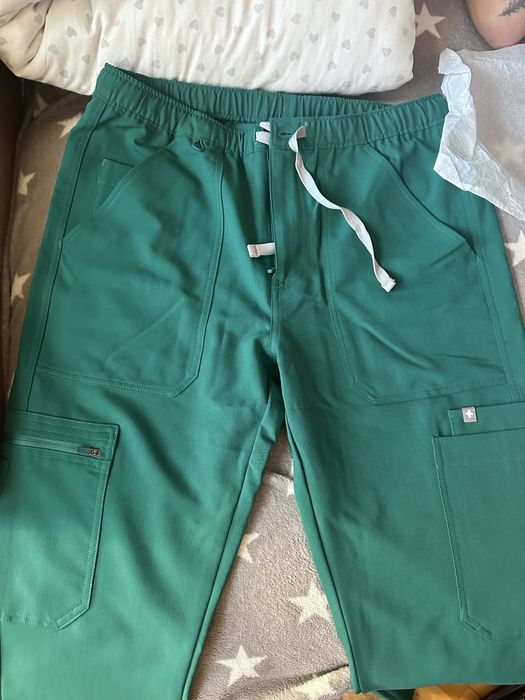 Медичний костюм Figs