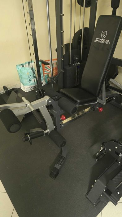 Banco de musculação Titanium Strength