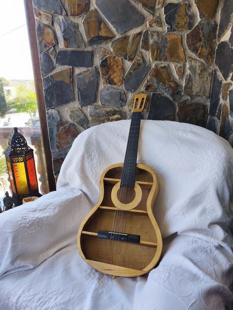 Guitarra decorativa