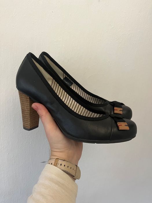 Buty na koturnie damskie