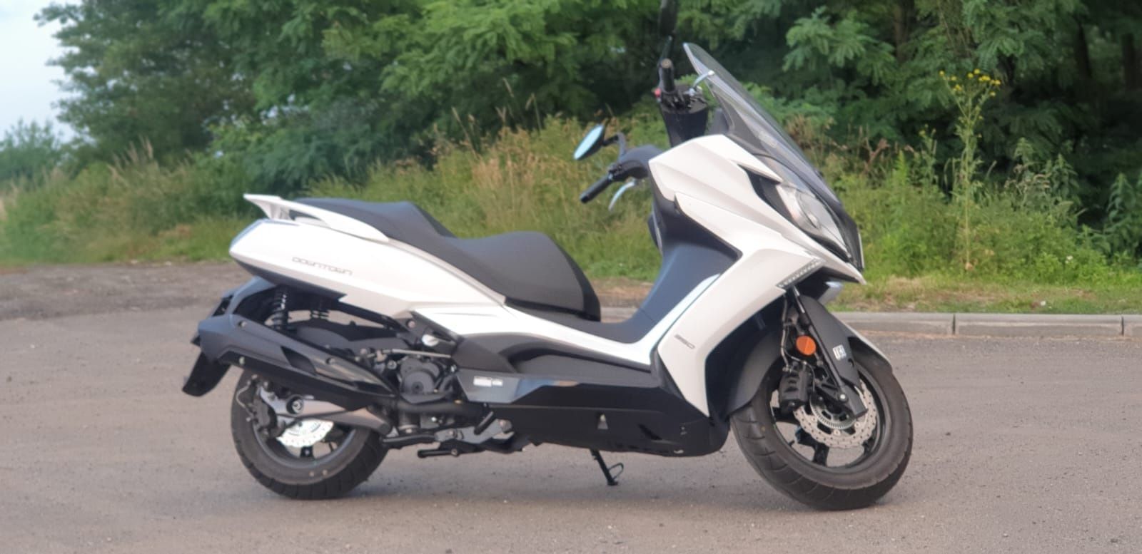 KYMCO Downttown 350, biały, 1600 km przebiegu