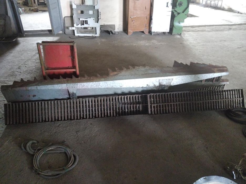 Продам запчастини до комбайну Massey Ferguson 187