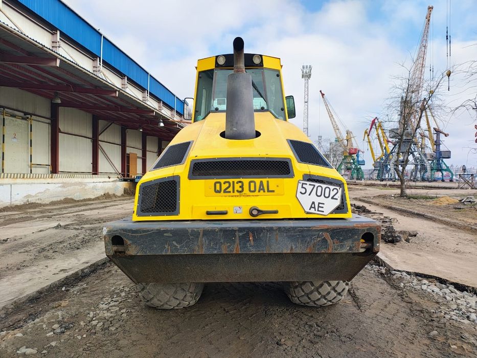 Продаж віброкатка BOMAG 213 робочий з бондажем