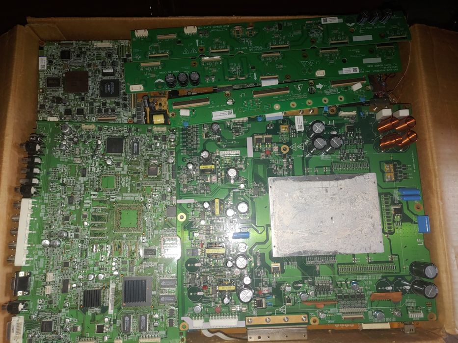 Плати блоки модулі від аудіовізуальної техніки