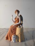 Boneca Vintage Avon em Porcelana Clube Presindente