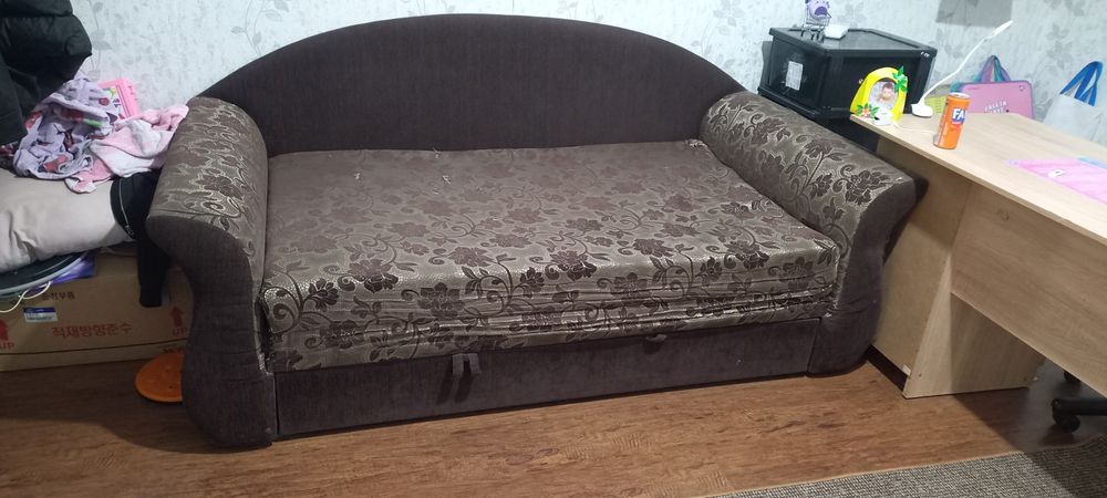 Продам диван !!!