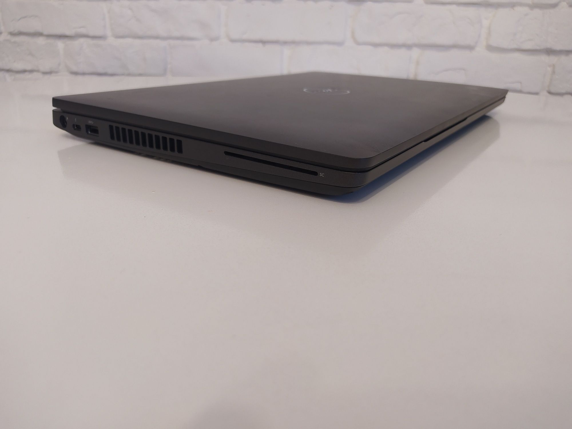 Dell Latitude 5501/15,6"FHD IPS/i5-9400H/16Gb/256Gb