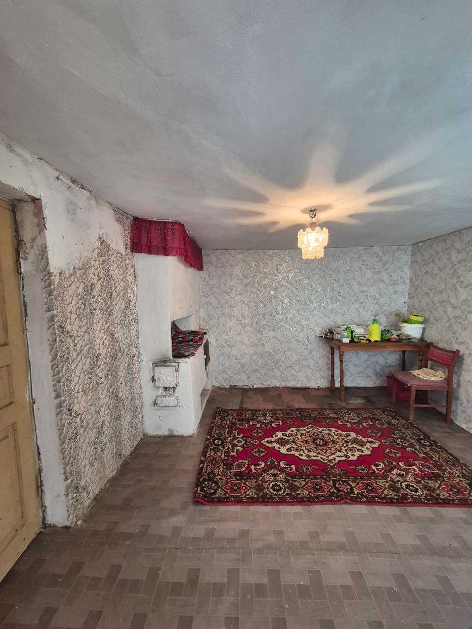 продаж окремого цегляного будинку