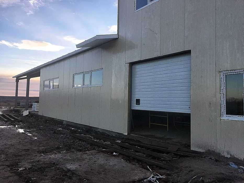 Автоматичні ролетні та секційні гаражні ворота від "NAPA.Lviv"