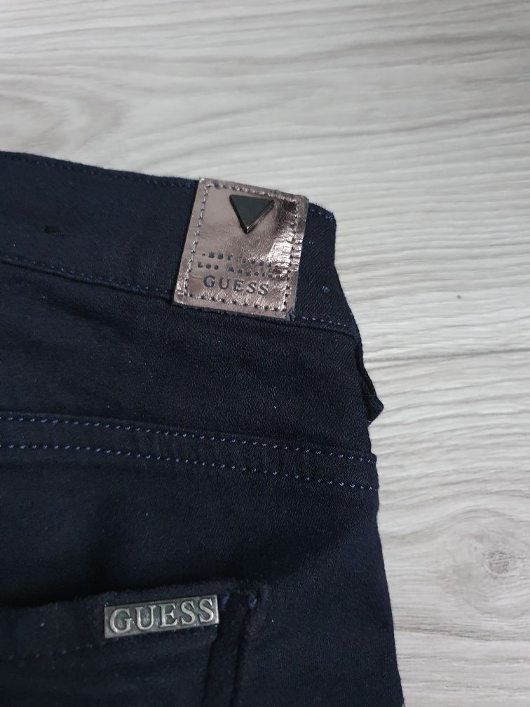 Guess spodnie jeansy rurki czarne xxs xs 34 zamszowe wstawki zamszu