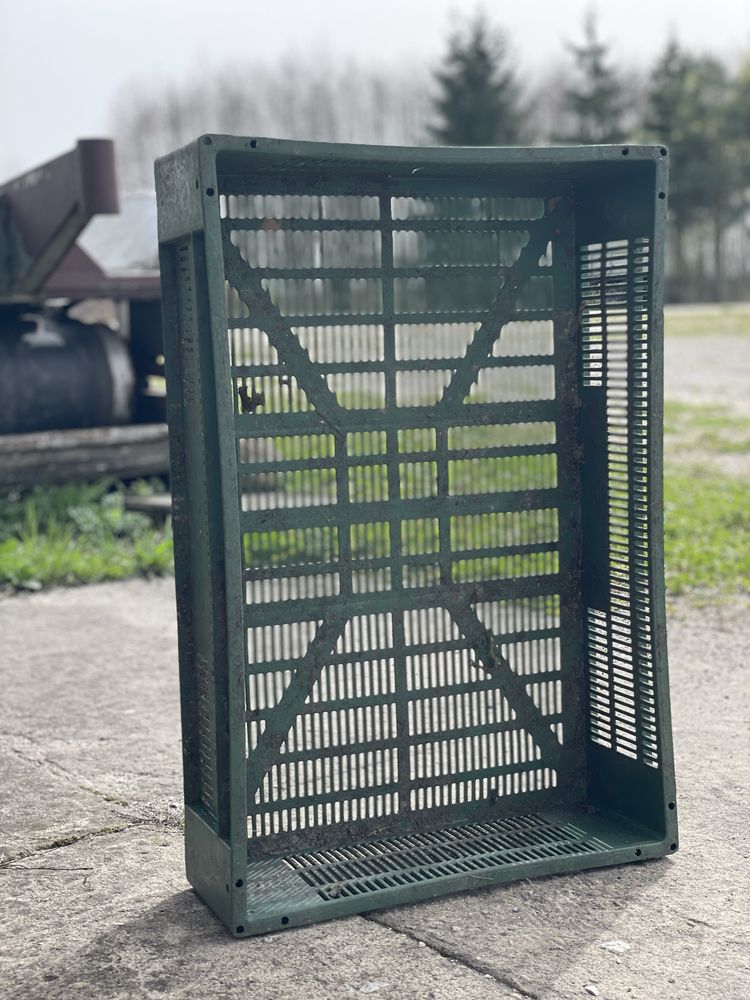 Skrzynki plastikowe czeskie i polskie pojemniki Kielce