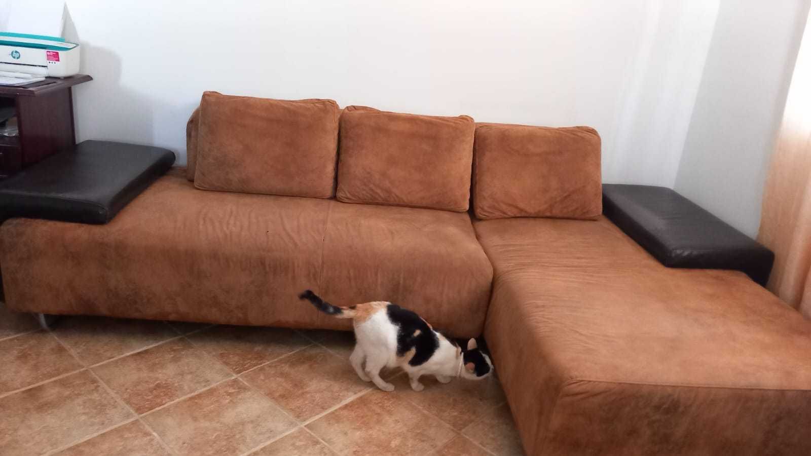 Sofá pele de vaca