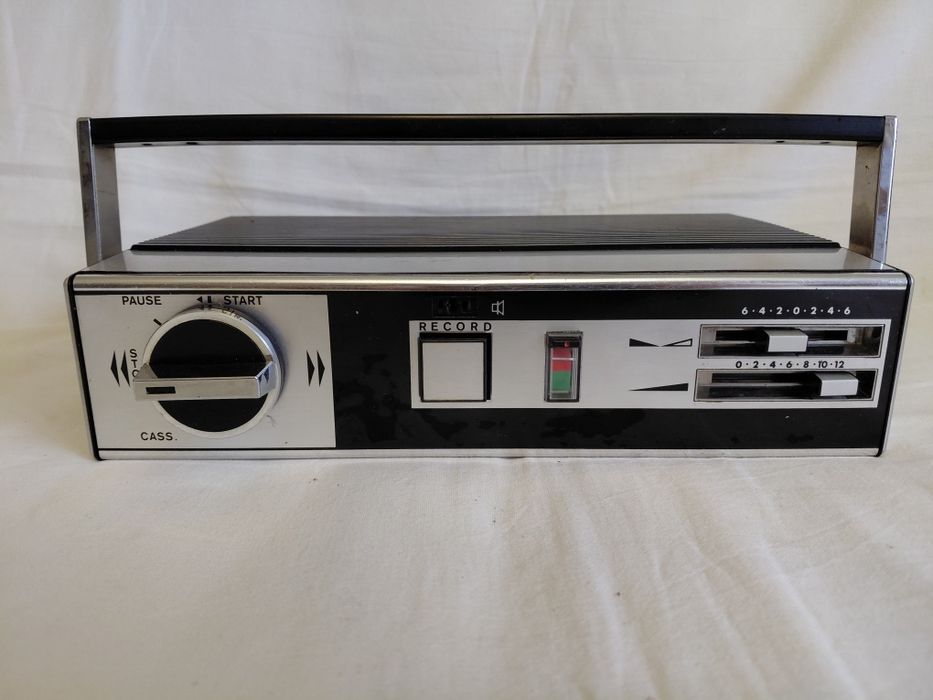 Магнітофон grundig c210 automatic. Ціна договірна.