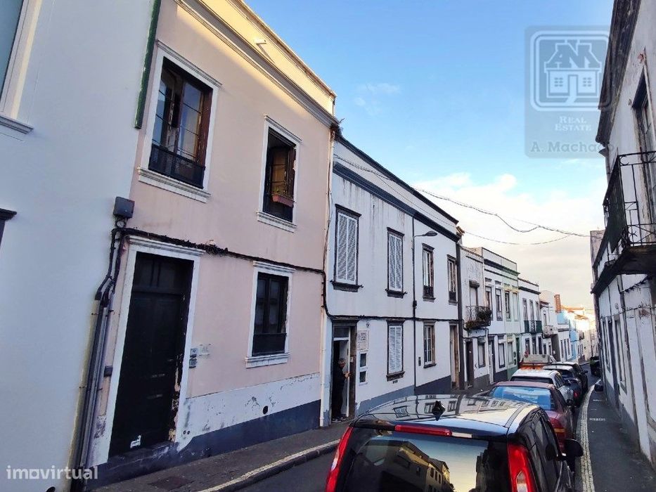 VENDA de APARTAMENTO T1+1 - Cidade de Ponta Delgada (São Pedro), Il...