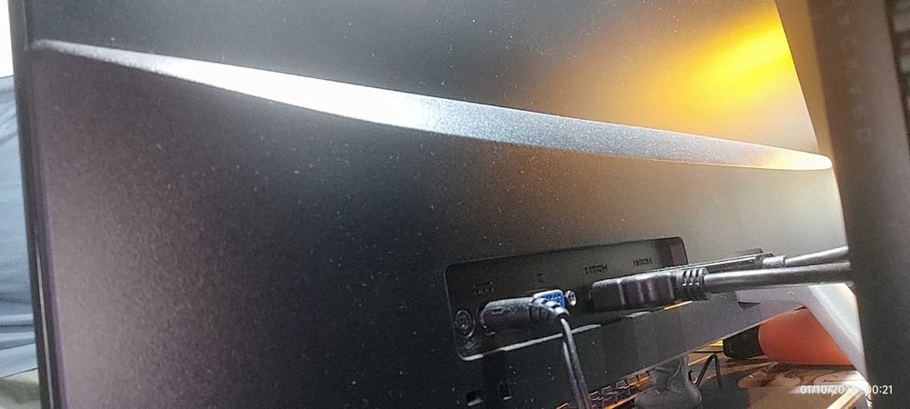 Vendo monitor HP 27es em perfeito estado! Tela IPS de 27 polegadas.