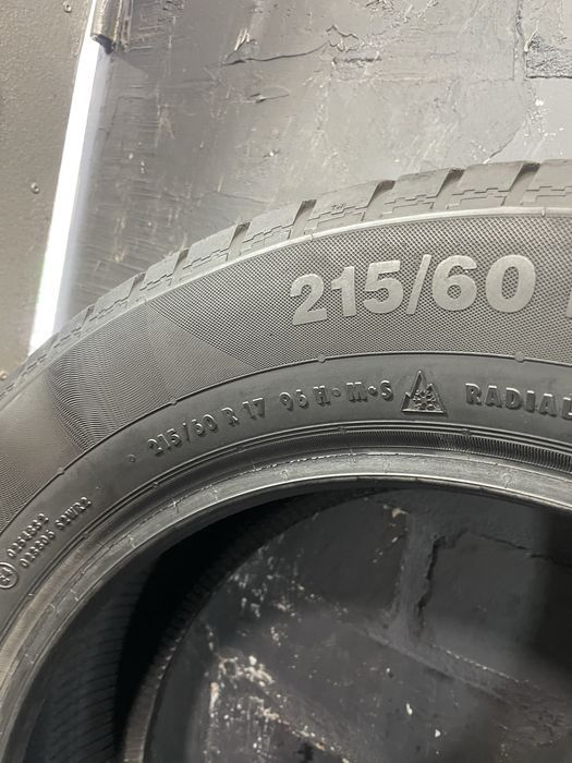2шт 215/60 R17 Continental ContiWinterContact TS830p