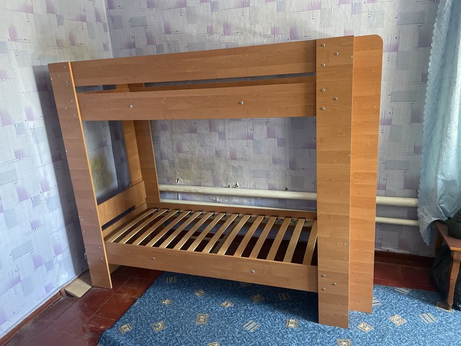 кровать двухъярусная