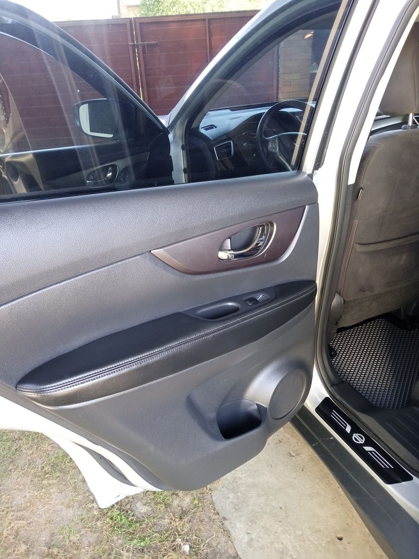 Продаж авто Nissan Rogue 15 рік