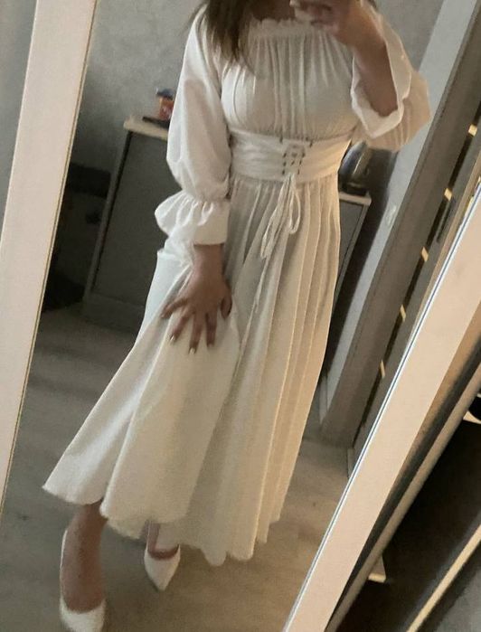 Продам шикарне платтячко на свята р.46-48