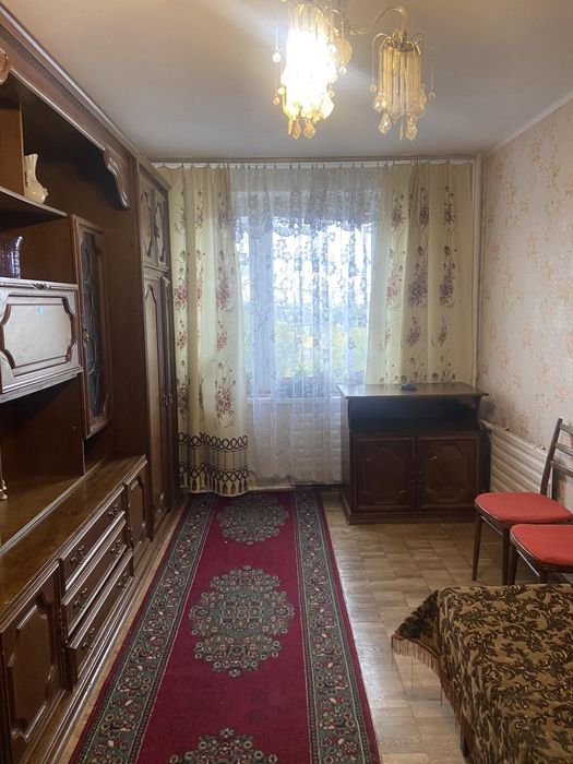 Оренда кімнати на вул. Кіото, 13. Метро 10 хв. пішки.
