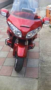 Honda gl1800 goldwing