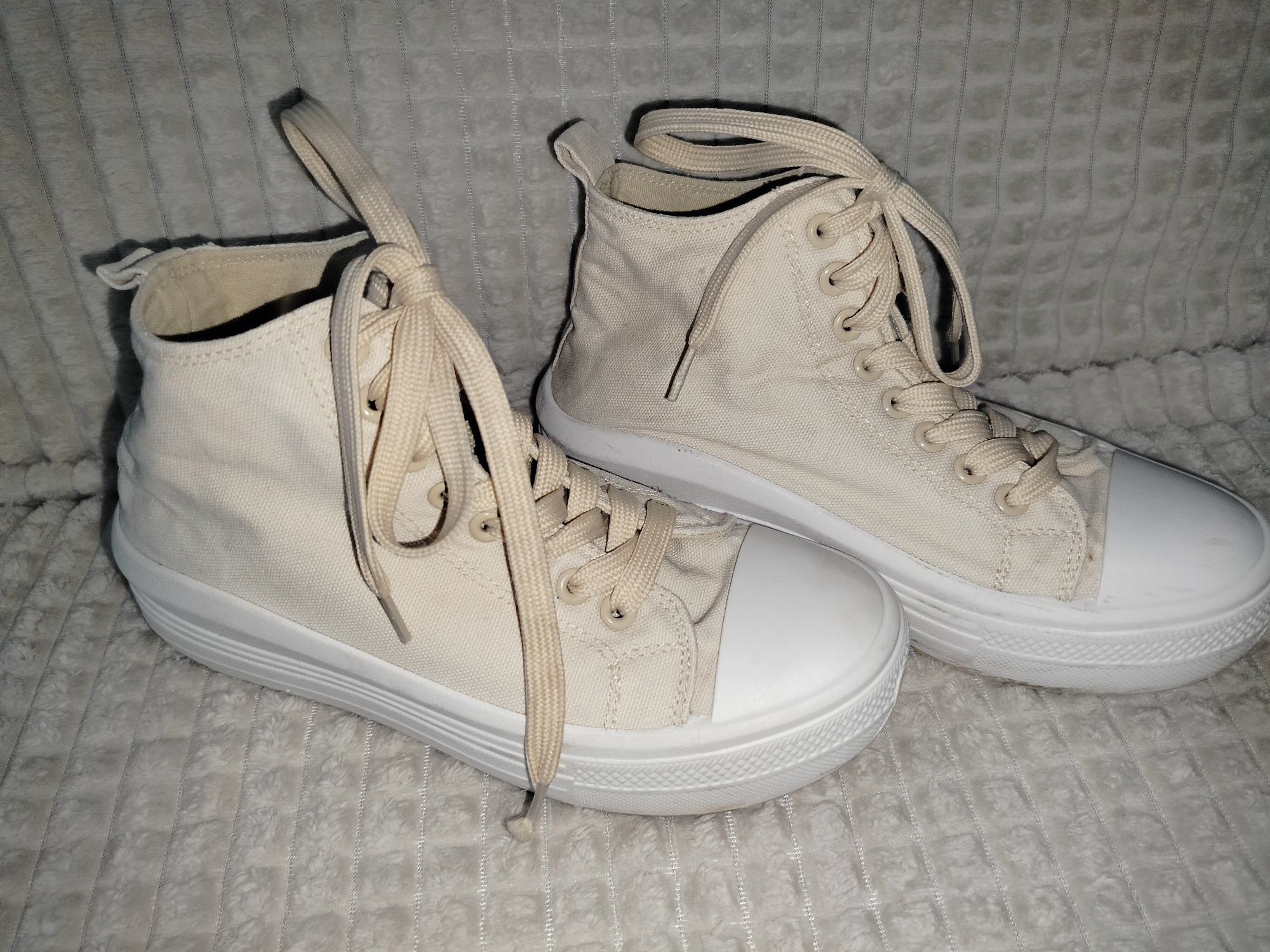 Buty na koturnie trampki r 37