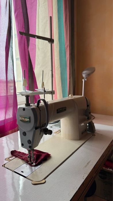 Продам швейна машинка