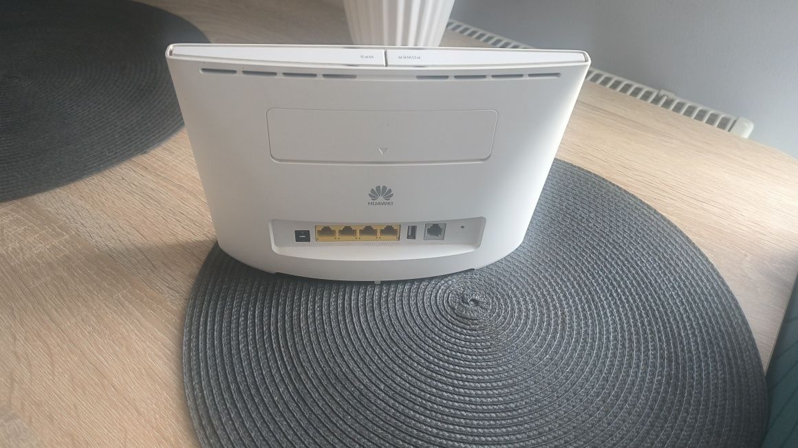 Router LTE SIM Huawei B525